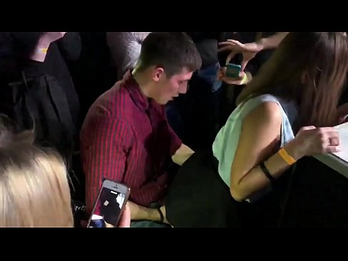❤️ Sex nyata dina nightclub Rusia. gadis Rusia 18 taun heubeul dina anus jeung heunceut fucked di nightclub a ️❌ porno keras dina pornosu.hentaiser.ru ❌❤